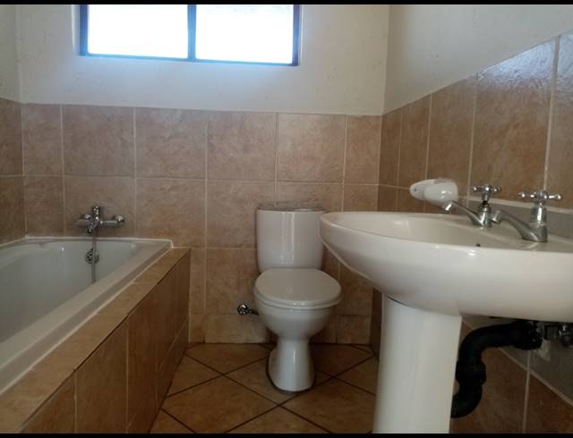 2 BEDROOM SECTIONAL TITLE FOR SALE IN EVELEIGH